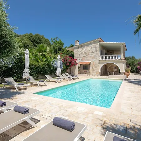 فيلة Ionian Garden - Pietra *