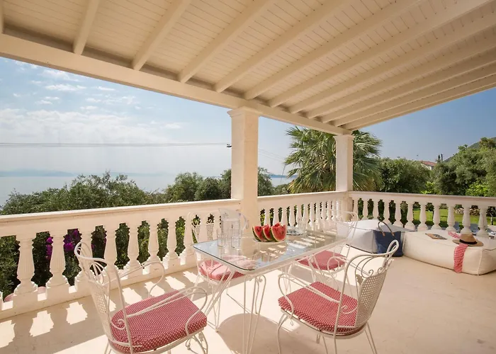 Ionian Garden - Pietra * Benitses (Corfu)