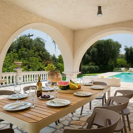 Ionian Garden - Pietra * Benitses (Corfu)