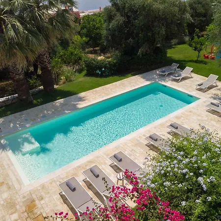 Ionian Garden - Pietra Willa Benitses (Corfu)