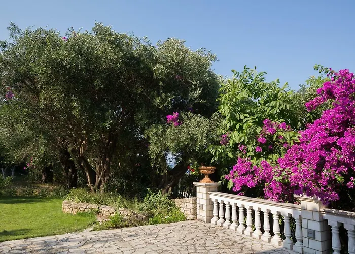 Ionian Garden - Pietra * Benitses (Corfu)